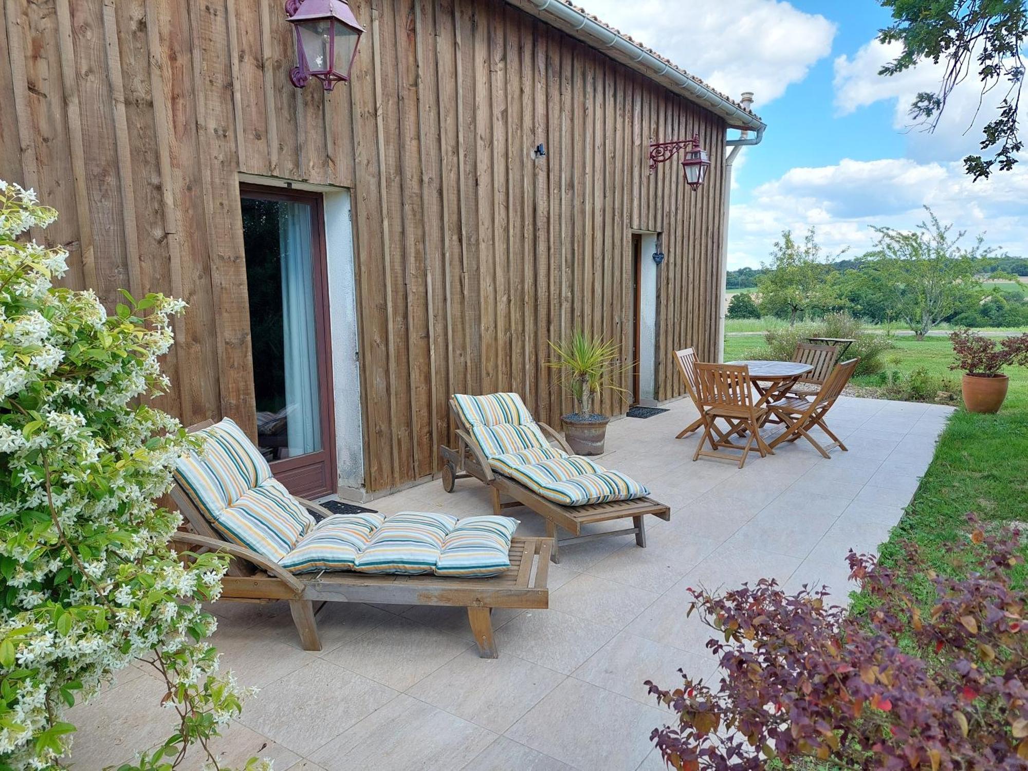 Gite Cosy Grand Confort Dans Un Ecrin De Verdure Agudelle Bagian luar foto
